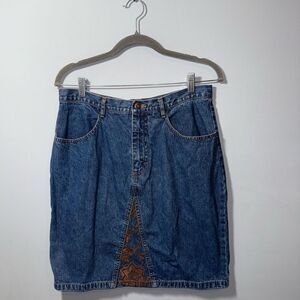 Classic Blues Collection Vintage Womens Velvet Floral Denim Skirt Size 12 EUC